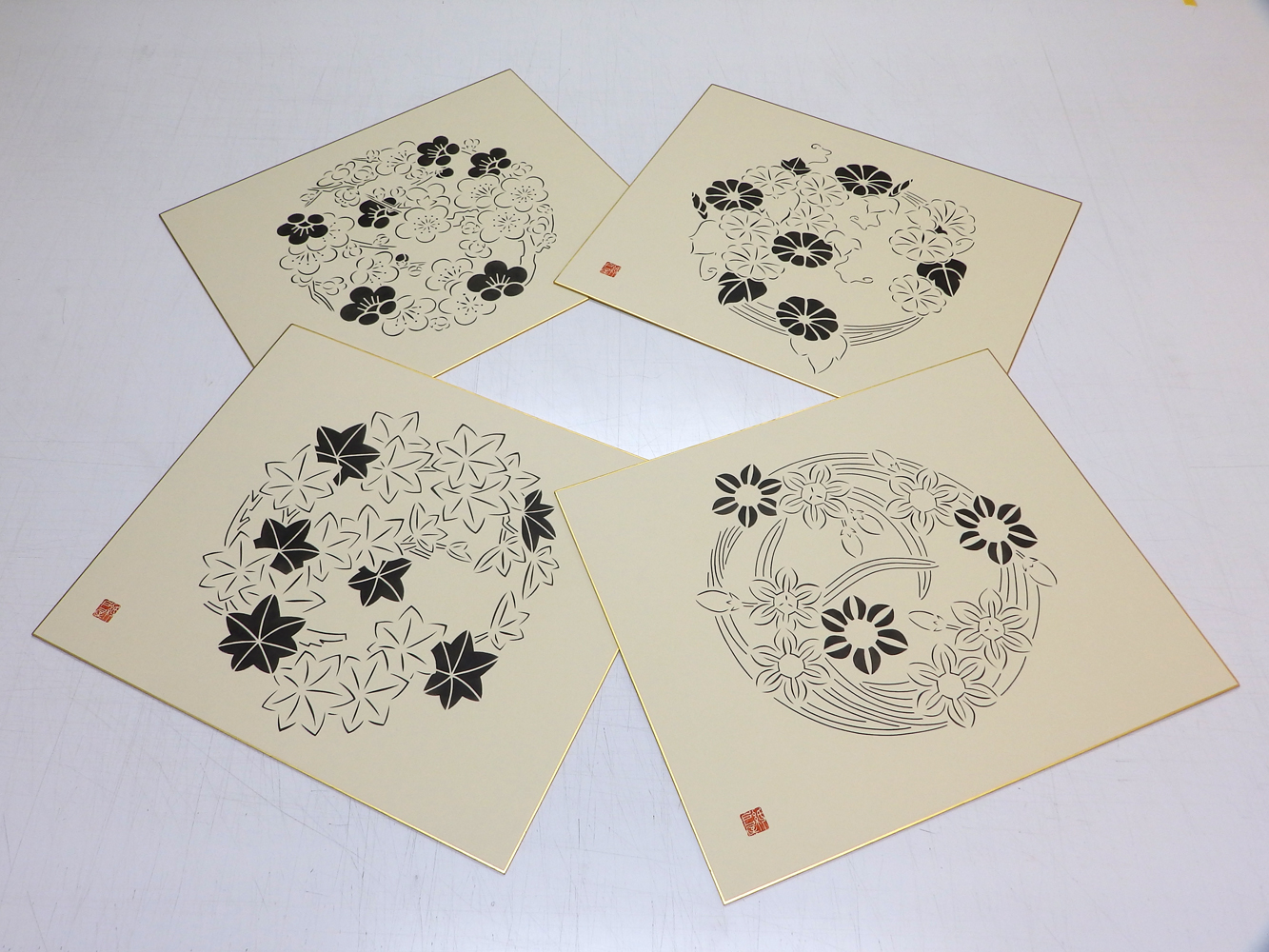 伊勢型紙・砂子振り　色紙パネルと花丸色紙