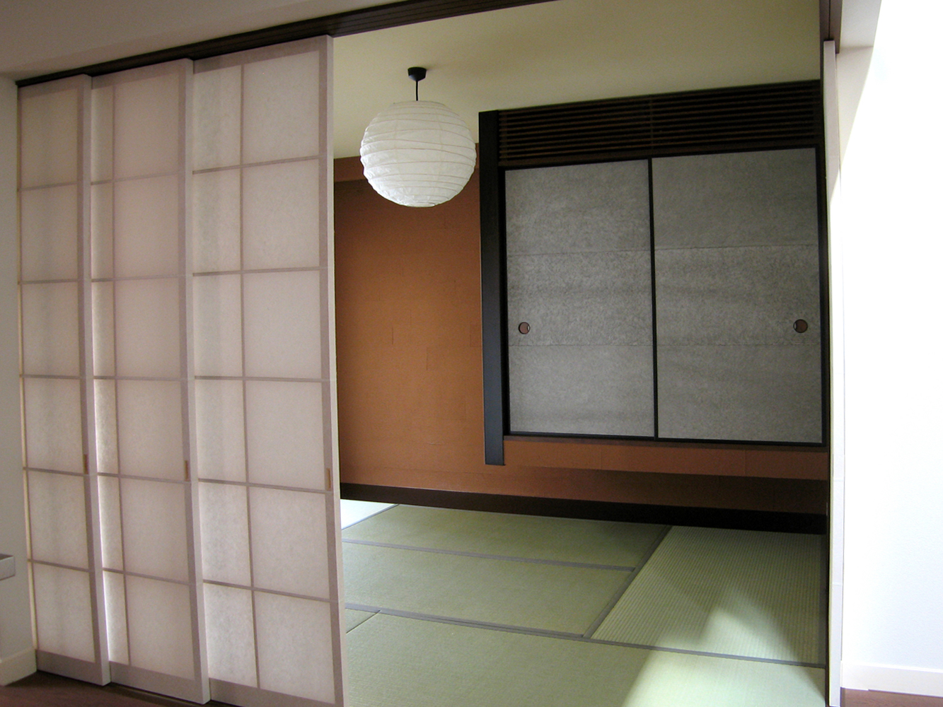 薄墨手漉き和紙三段張り襖