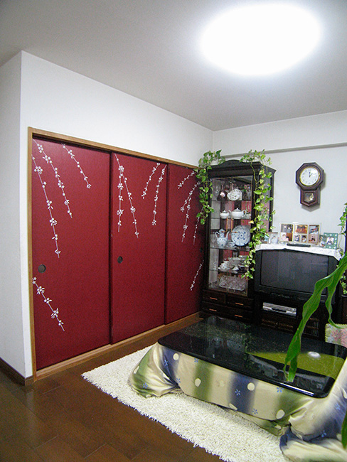 胡粉引きのしだれ桜 三枚立て