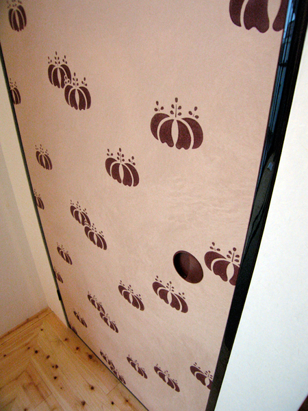 京からかみ　お多福桐