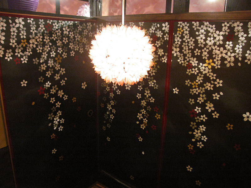 華やかな襖「爛漫」