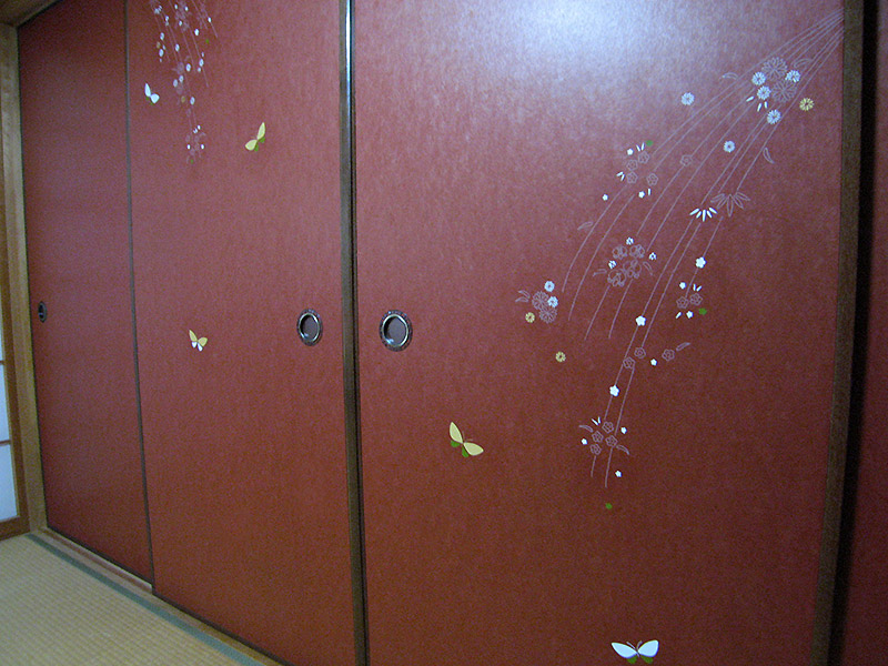 ４枚立て　胡蝶・四君子の襖