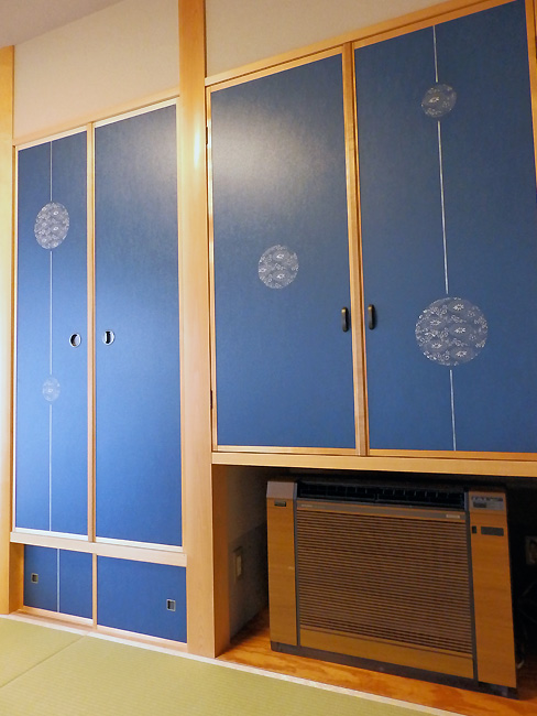 菊唐草・変形伊勢型紙の襖（ふすま）