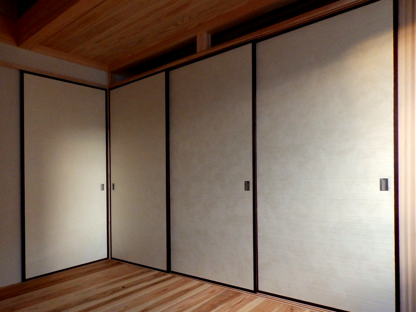 京からかみの襖（ふすま）「つぼつぼ」他