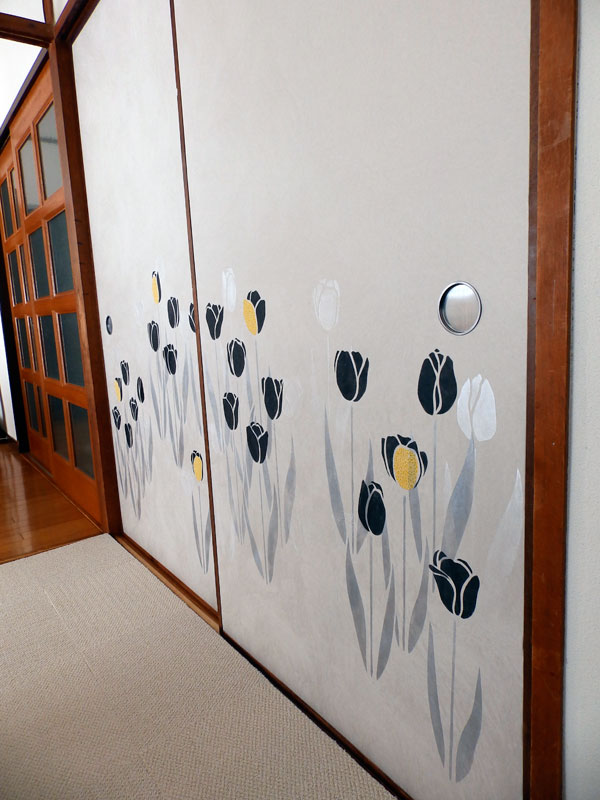 チューリップ柄の襖