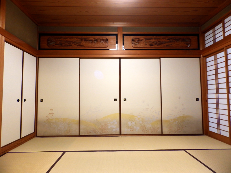 秋の襖（ふすま）・奈良県奈良市