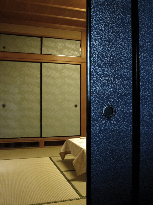 からかみ襖の部屋