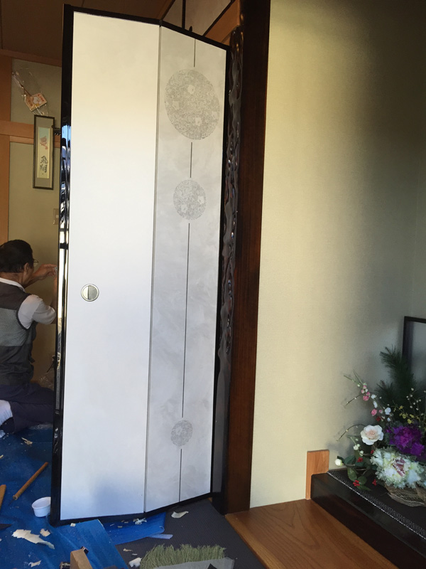 折れ戸の襖（ふすま）