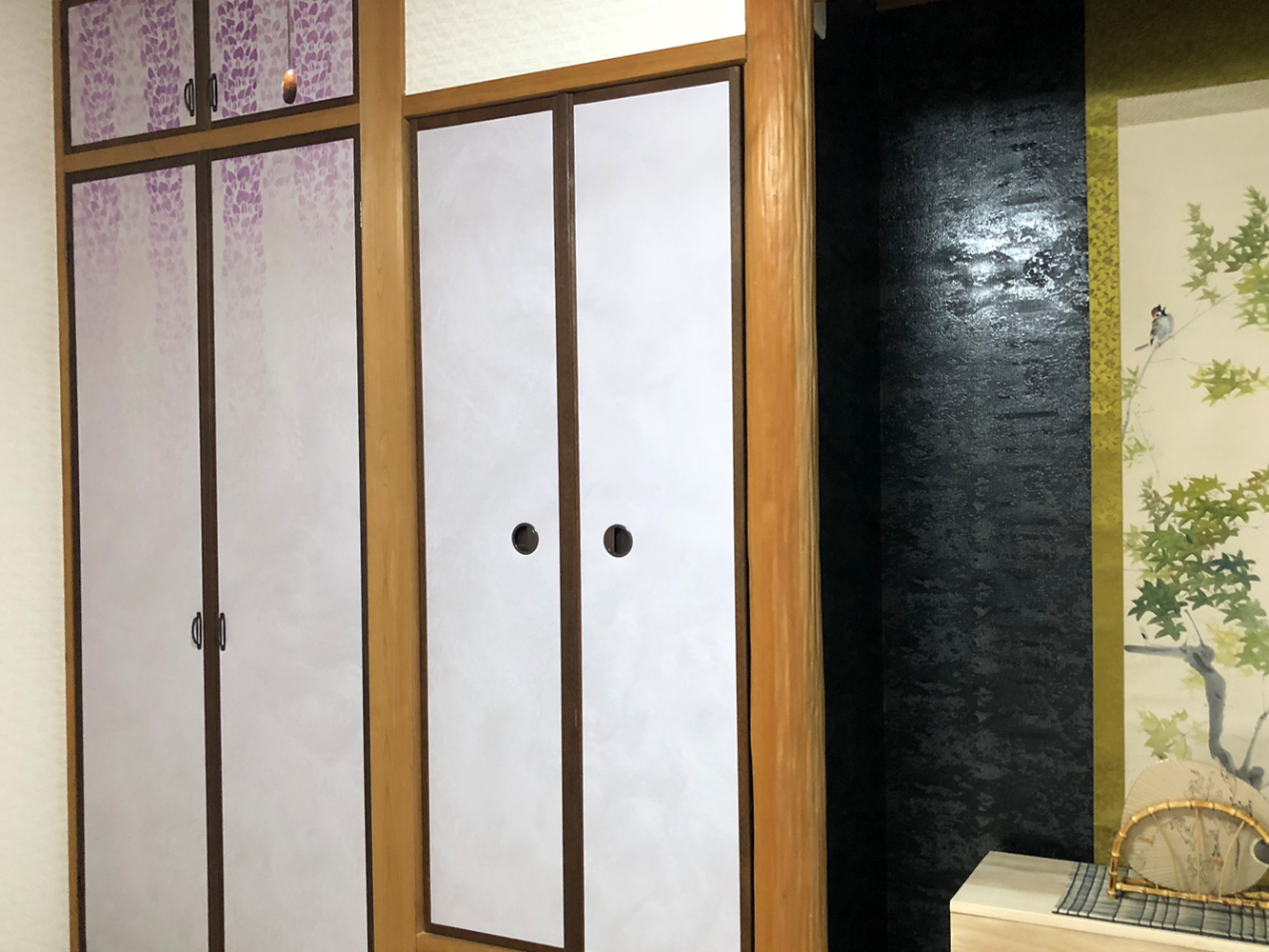 天袋から繋がる藤柄の襖