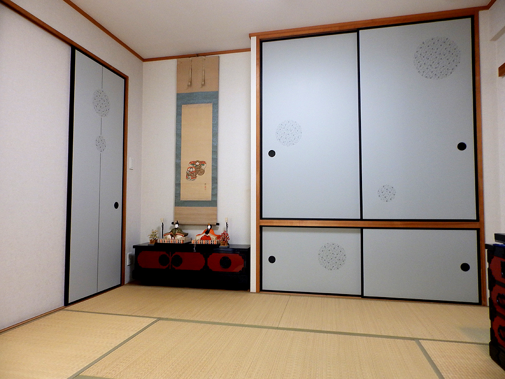 伊勢型紙柄の襖（ふすま）と手漉き障子紙の木製建具